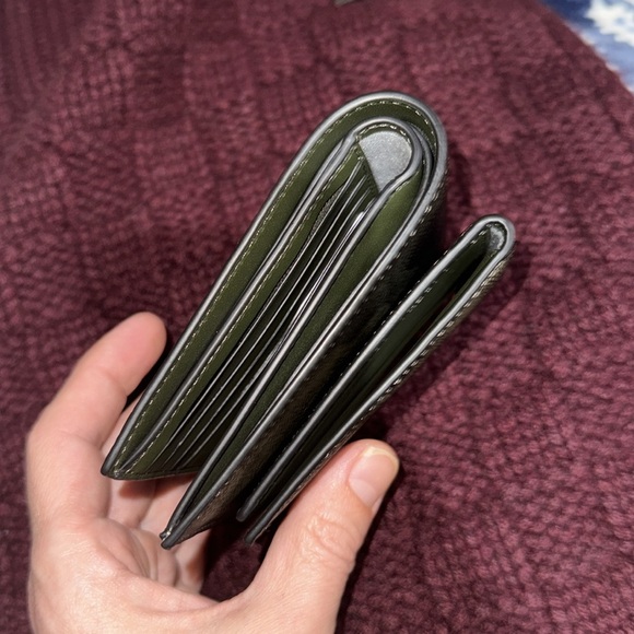 Men’s Or Women’s Coach Tri-fold wallet with Smaller ID/Passport holder inside! - Picture 9 of 17